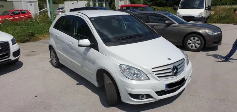 Godina proizvodnje je 2009. Pre&scaron;ao je 258.559 kilometra. Početna cijena mu je 27.471 kunu. Jamčevina iznosi 3 tisuće kuna.