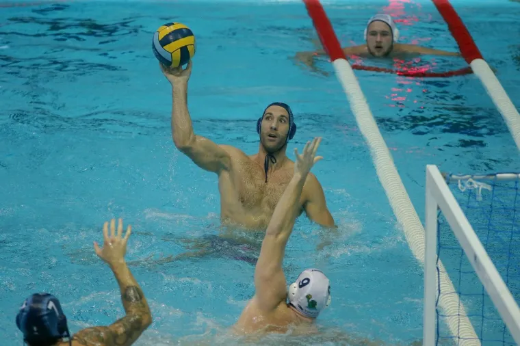 JAKI I BOGATI PRO RECCO ZAUSTAVLJEN U ZAGREBU I TO NA KAKAV NAČIN: Ma gasi sve nakon ovog