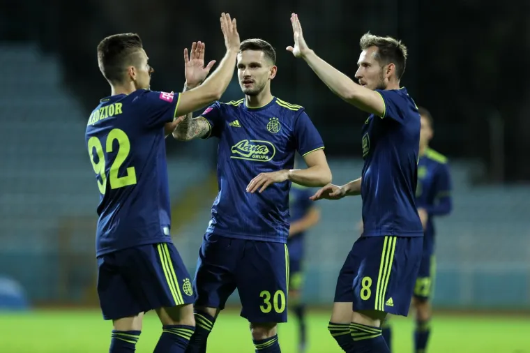 DINAMO NA KANTRIDI UČI OPATIJU IGRATI NOGOMET: Modri nemaju milosti prema niželiga&scaron;u