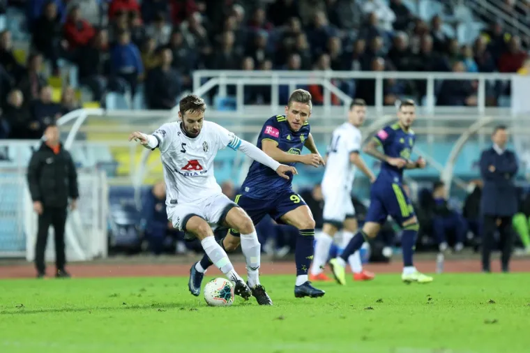 DINAMO NA KANTRIDI UČI OPATIJU IGRATI NOGOMET: Modri nemaju milosti prema niželiga&scaron;u