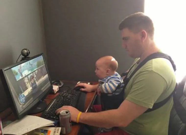 Bitno da je klincima dobro: Urnebesne slike koje pokazuju za&scaron;to nije dobro tatu ostaviti samog s djecom