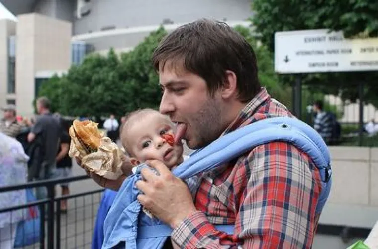 Bitno da je klincima dobro: Urnebesne slike koje pokazuju za&scaron;to nije dobro tatu ostaviti samog s djecom