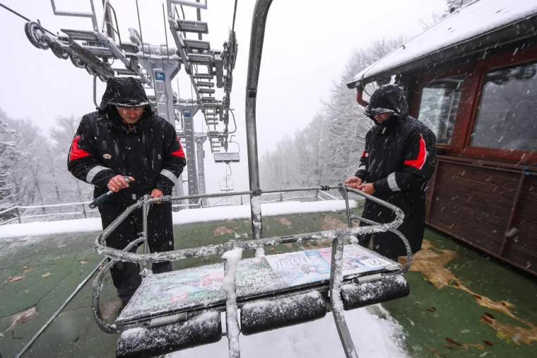 Zimske radosti na Sljemenu, pao je prvi snijeg!