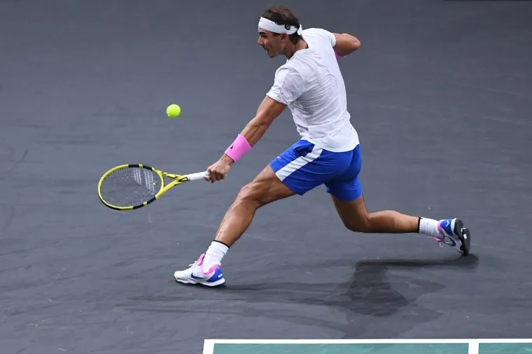ONO KAD RAFAEL NADAL ODLUČI BACITI PUBLIKU U TRANS: Španjolac je pravi majstor