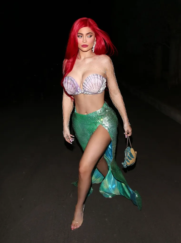 OVA VERZIJA MALE SIRENE NIJE ZA DJECU: Pogledajte u čemu je Kylie Jenner privlačila poglede