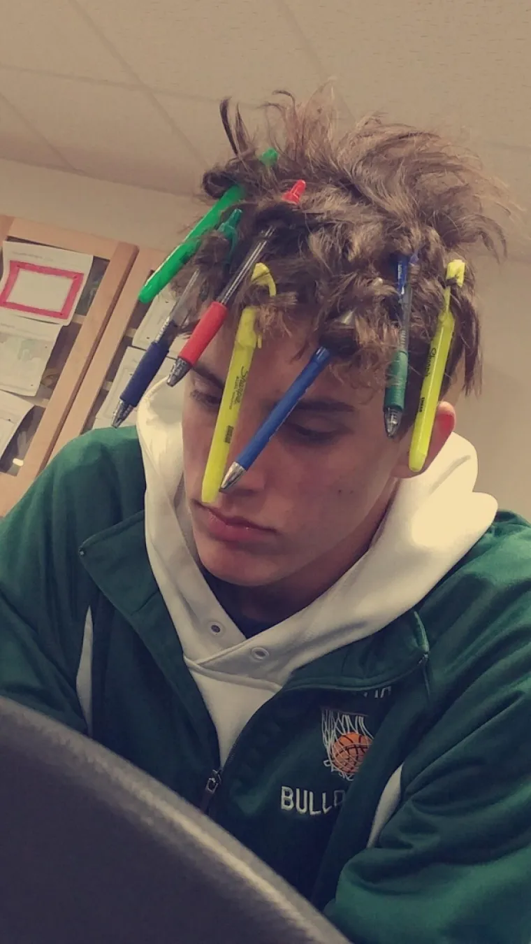 NISMO SIGURNI JE LI IZA NJIH BURAN VIKEND ILI SU SAMO POLUDJELI: Povukli pomalo čudne poteze, a mi umiremo do smijeha