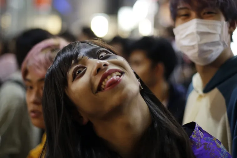 Noć vje&scaron;tica slavila se diljem svijeta: Zombiji, vje&scaron;tice, zli klaunovi - koja je maska najbolja?