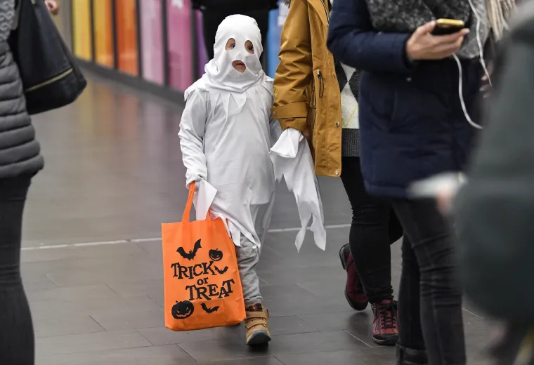 Noć vje&scaron;tica slavila se diljem svijeta: Zombiji, vje&scaron;tice, zli klaunovi - koja je maska najbolja?