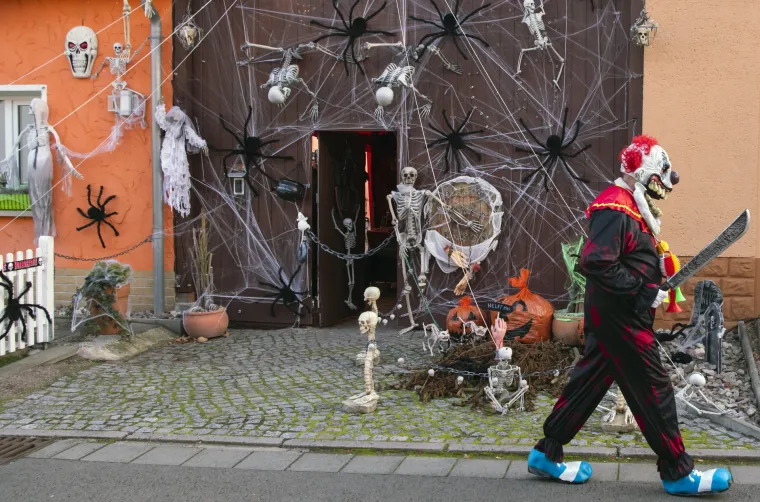 Noć vje&scaron;tica slavila se diljem svijeta: Zombiji, vje&scaron;tice, zli klaunovi - koja je maska najbolja?