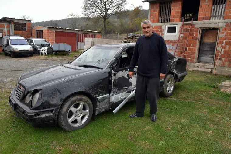 JEZIVE FOTOGRAFIJE S MJESTA NESREĆE U KOJOJ SU POGINULA DVOJICA MLADIĆA: Svemu je kumovala brzina?