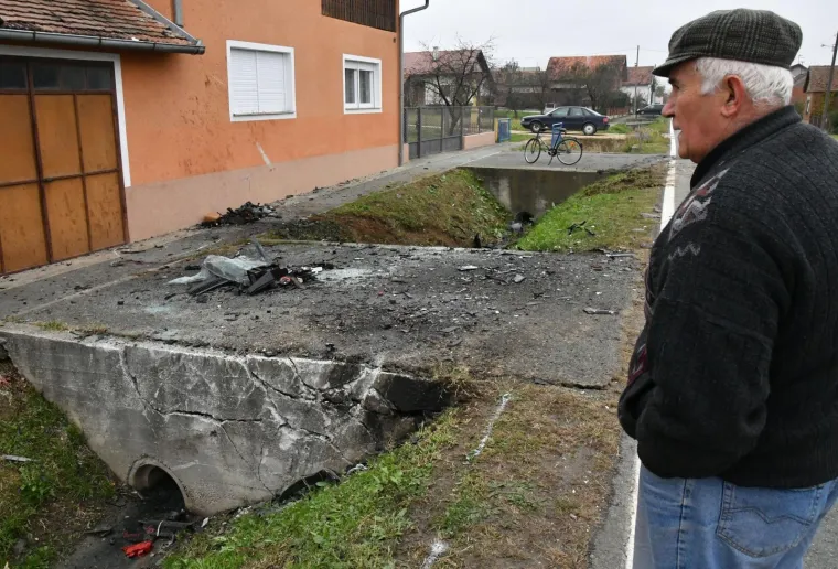 JEZIVE FOTOGRAFIJE S MJESTA NESREĆE U KOJOJ SU POGINULA DVOJICA MLADIĆA: Svemu je kumovala brzina?