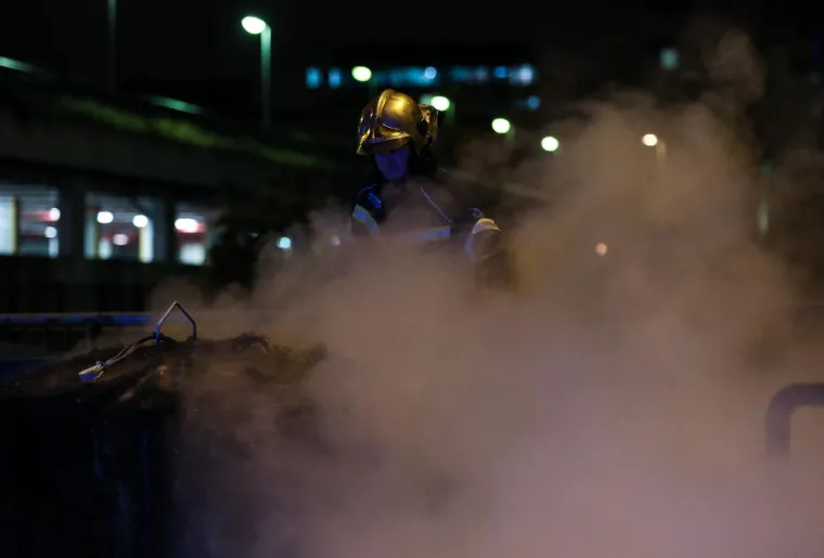 Zagrebački vatrogasci u akciji: Pogledajte kako je izgledalo ga&scaron;enje kontejnera na Kusto&scaron;iji