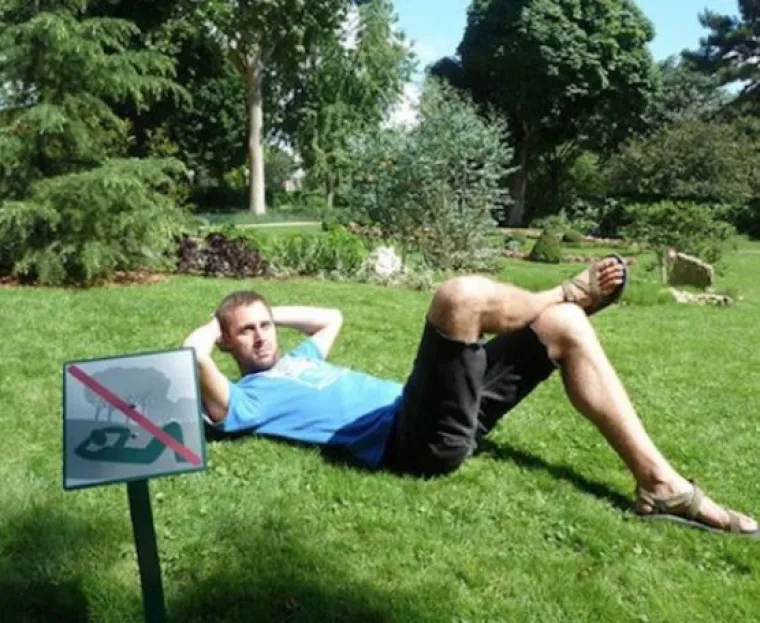 Nitko neće njima govorit': Urnebesne fotke ljudi koji su na jedinstven način prekr&scaron;ili zakone