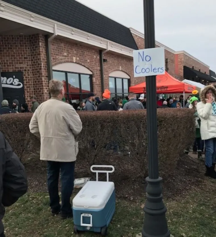 Nitko neće njima govorit': Urnebesne fotke ljudi koji su na jedinstven način prekr&scaron;ili zakone