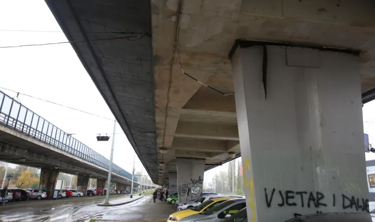 Ispod Mosta mladosti puknuo magistralni vrelovod: Novi Zagreb bez tople vode