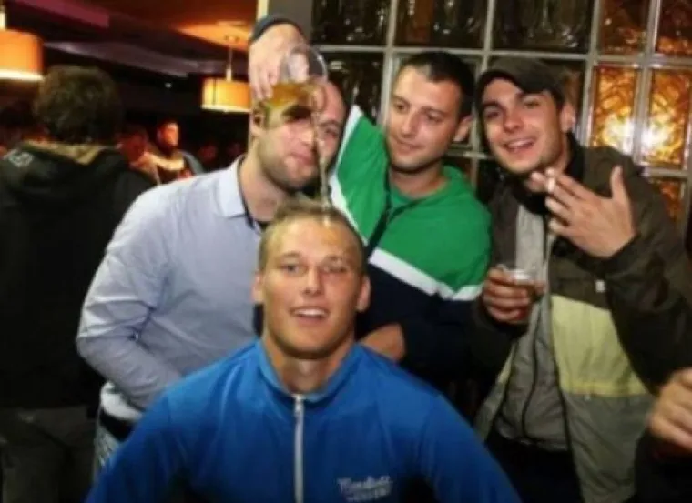 Kao za živce: Evo kako to izgleda kad s ekipom odemo na 'samo jednu pivu'