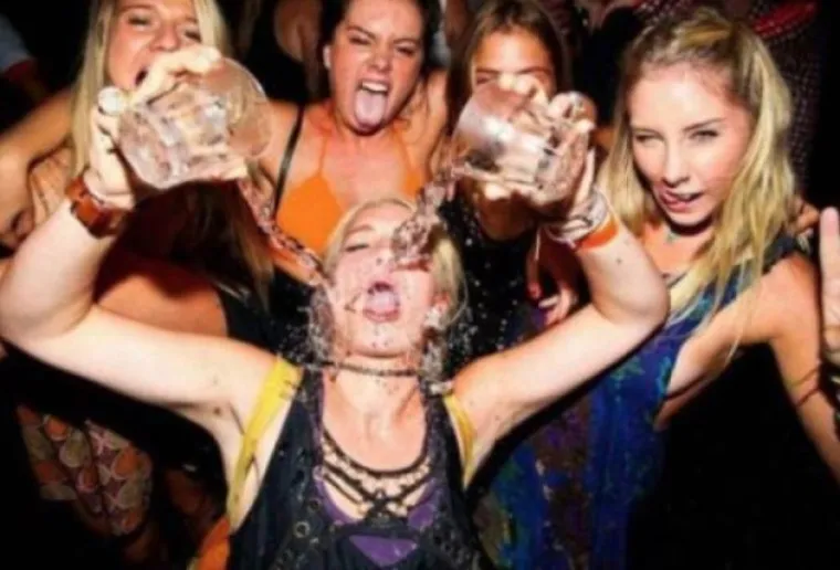 Kao za živce: Evo kako to izgleda kad s ekipom odemo na 'samo jednu pivu'