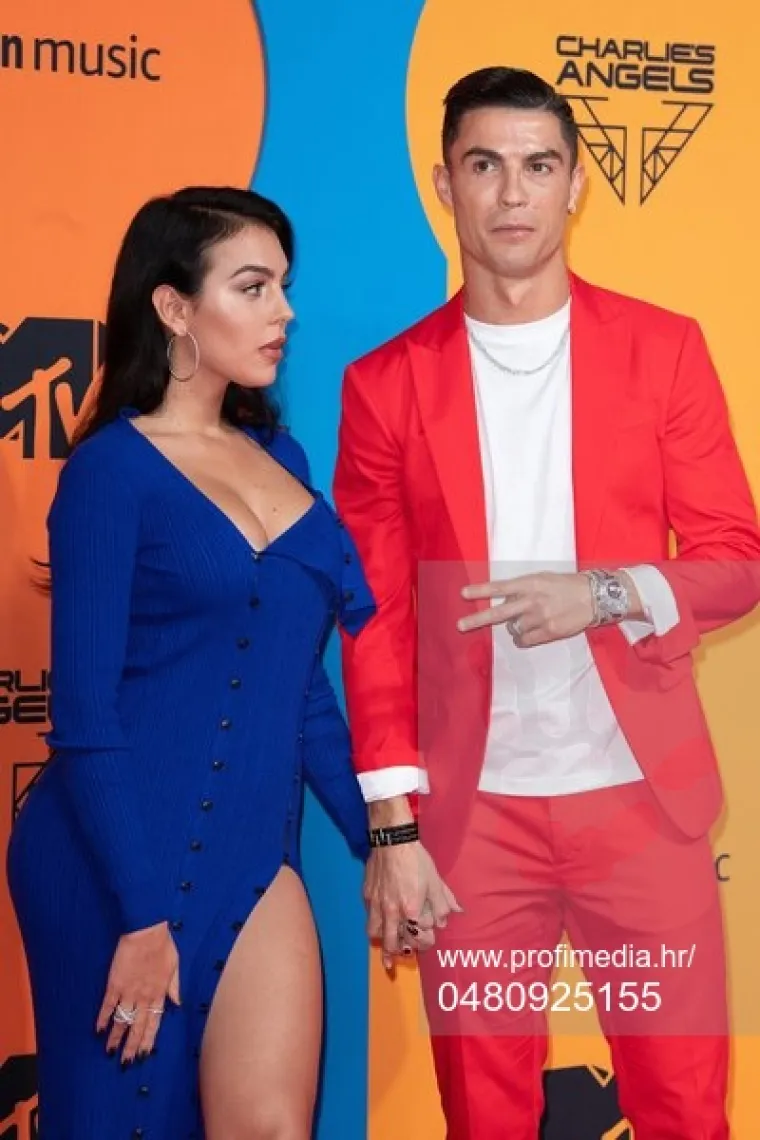 LIJEPA GEORGINA OTKRILA PREVI&Scaron;E: Pokazala za&scaron;to je Ronaldu druženje s njom bolje od zabijanja golova, Cristiano se malo zanio