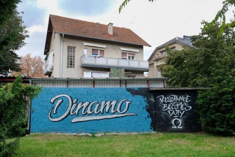 Grafit posvećen Dinamu u parku kod Bužanove ulice