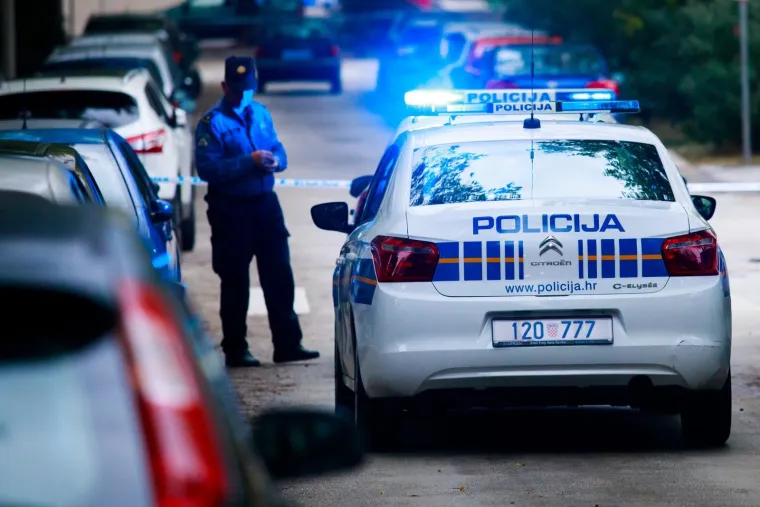 Pucnjava u Splitu u blizini osnovne &scaron;kole: S motora poku&scaron;ao izre&scaron;etati poznatog dilera