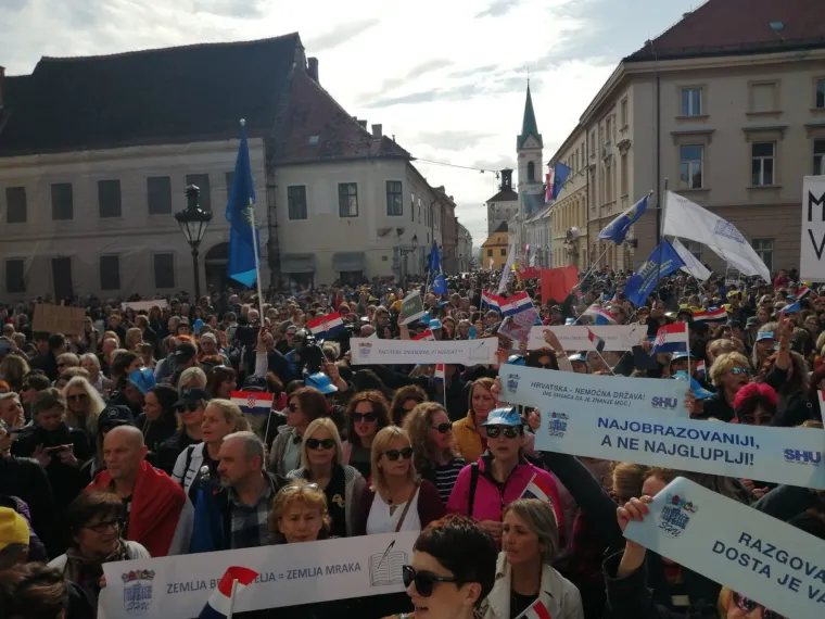 Prosvjetari pred Vladom: 'Mi bismo radije bili u razredima s na&scaron;im učenicima'