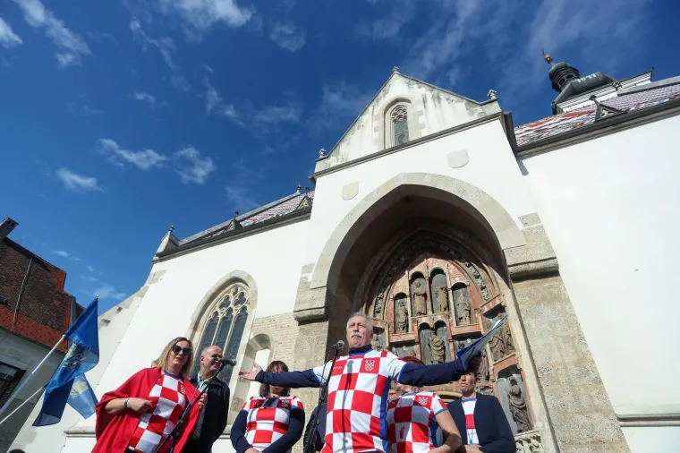 Prosvjetari pred Vladom: 'Mi bismo radije bili u razredima s na&scaron;im učenicima'