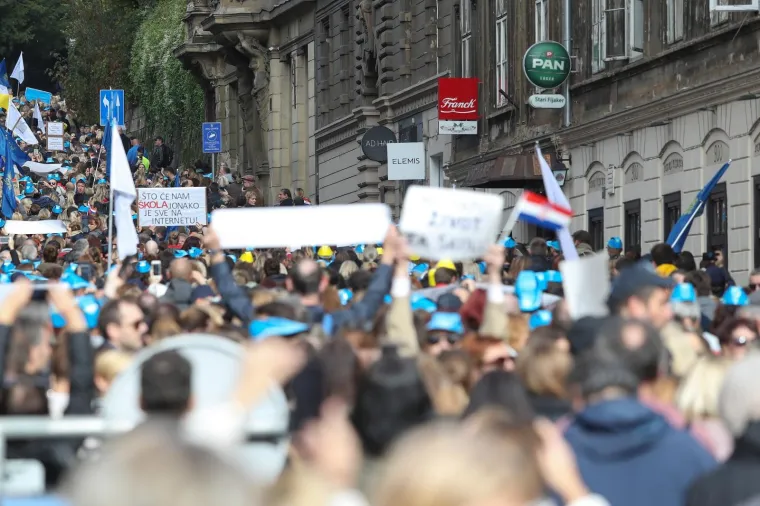 Prosvjetari pred Vladom: 'Mi bismo radije bili u razredima s na&scaron;im učenicima'