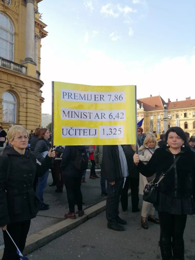 Prosvjetari pred Vladom: 'Mi bismo radije bili u razredima s na&scaron;im učenicima'