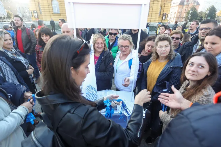 Prosvjetari pred Vladom: 'Mi bismo radije bili u razredima s na&scaron;im učenicima'