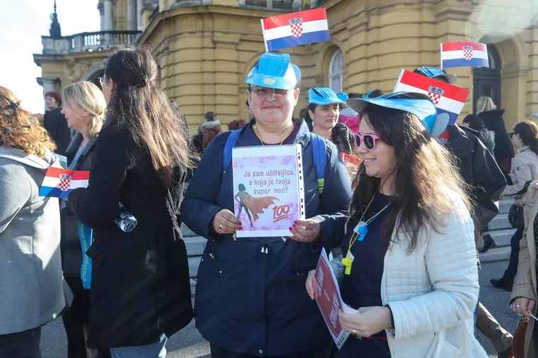 Prosvjetari pred Vladom: 'Mi bismo radije bili u razredima s na&scaron;im učenicima'