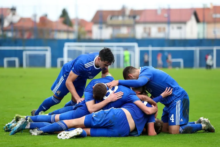 Odlična uvertira za veliku utakmicu: Dinamovi juniori pobijedili &Scaron;ahtar i ostali na prvom mjestu