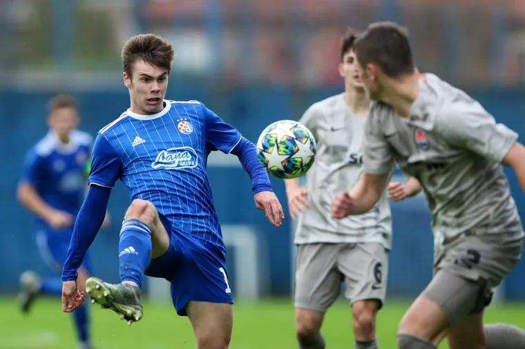 Odlična uvertira za veliku utakmicu: Dinamovi juniori pobijedili &Scaron;ahtar i ostali na prvom mjestu