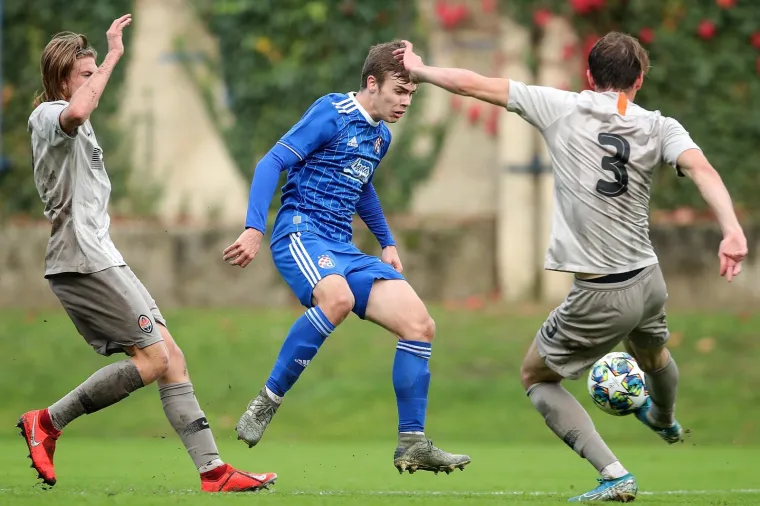 Odlična uvertira za veliku utakmicu: Dinamovi juniori pobijedili &Scaron;ahtar i ostali na prvom mjestu