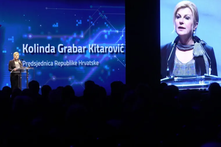 Grabar-Kitarović o svom suprugu: 'Prepoznaje&scaron; li ovog mladog gospodina? Ja ne, ne viđam ga toliko'