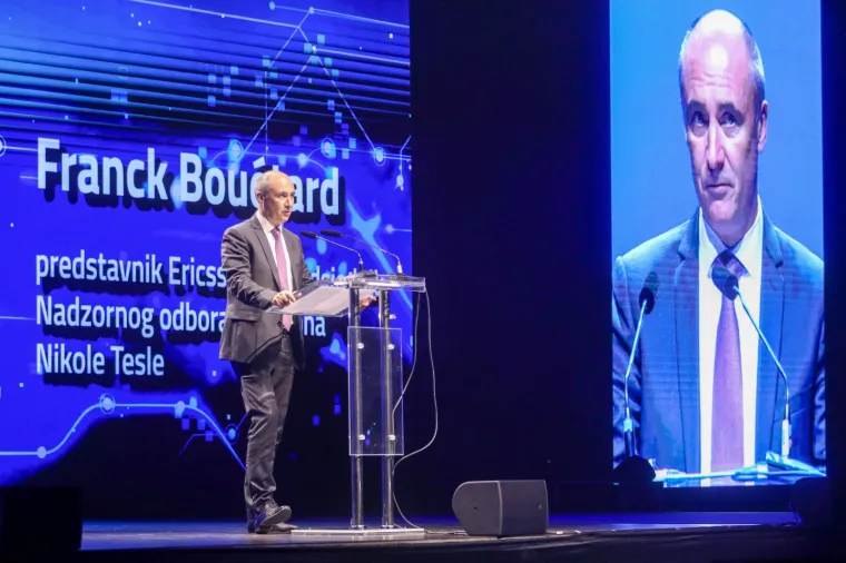 Grabar-Kitarović o svom suprugu: 'Prepoznaje&scaron; li ovog mladog gospodina? Ja ne, ne viđam ga toliko'