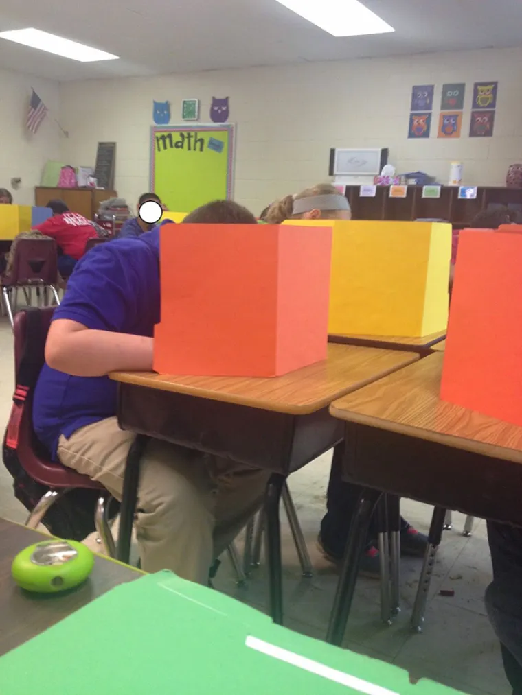 OD MAGAREĆIH KAPA DO VAR-A: Profesori, kada nisu u &scaron;trajku, ne prezaju ni od čega da spriječe prepisivanje