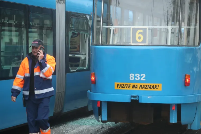 PROMETNI KOLAPS U ZAGREBU: Oštetila se kontaktna mreža u blizini Glavnog kolodvora; tramvaji preusmjereni