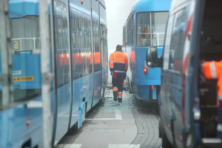 PROMETNI KOLAPS U ZAGREBU: O&scaron;tetila se kontaktna mreža u blizini Glavnog kolodvora; tramvaji preusmjereni