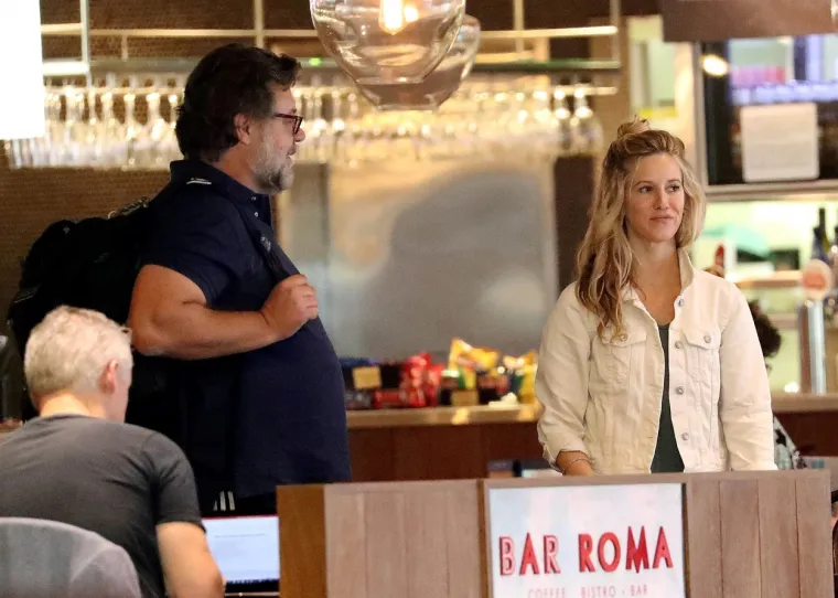 ZNATE LI TKO JE OVAJ POZNATI GLUMAC? Nekad su žene zbog njega gubile glavu, a danas biste ga jedva prepoznali