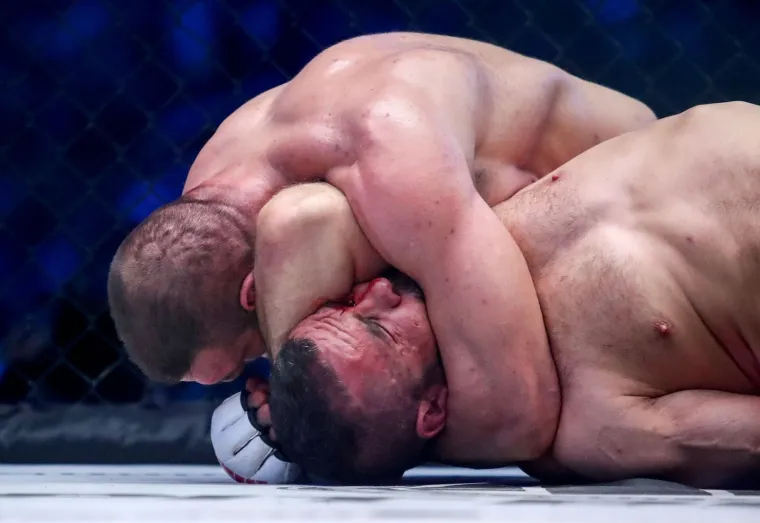 TRENUTAK KAD JE DELIJA UNI&Scaron;TIO SUPARNIKA: Thompson nije znao &scaron;to ga je sna&scaron;lo nakon ovog demoliranja