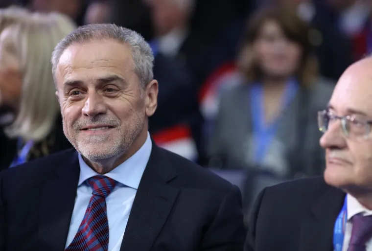 KOLINDA GRABAR KITAROVIĆ PREDSTAVLJA IZBORNI PROGRAM: Poznata lica na svečanosti na Zagrebačkom velesajmu