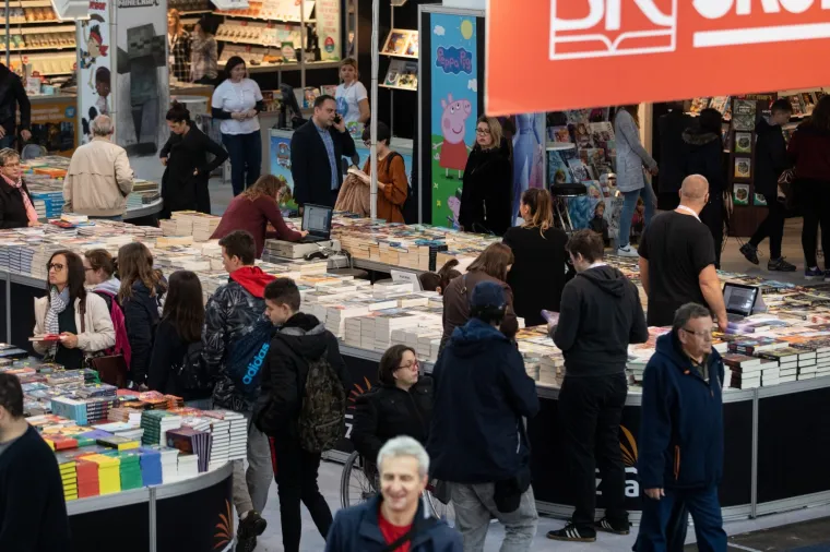 Počeo je Interliber: Popularne knjige kupite po akcijskim cijenama, stara izdanja i do pet puta jeftinija