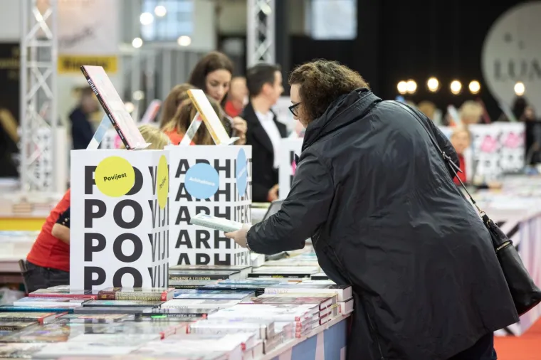 Počeo je Interliber: Popularne knjige kupite po akcijskim cijenama, stara izdanja i do pet puta jeftinija