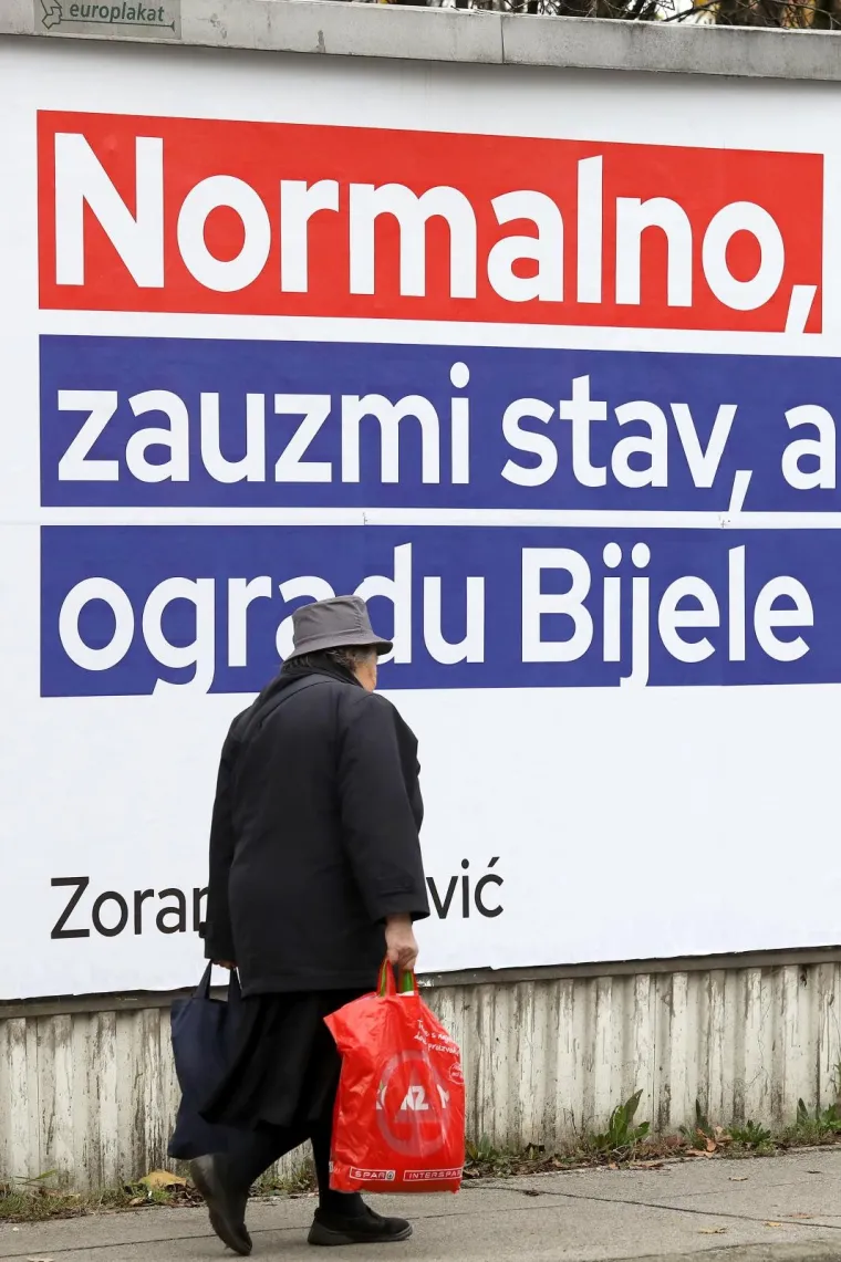 MILANOVIĆ SE SPRDA S PREDSJEDNICOM NA SVOJIM PLAKATIMA: 'Normalno, zauzmi stav, a ne ogradu Bijele kuće'