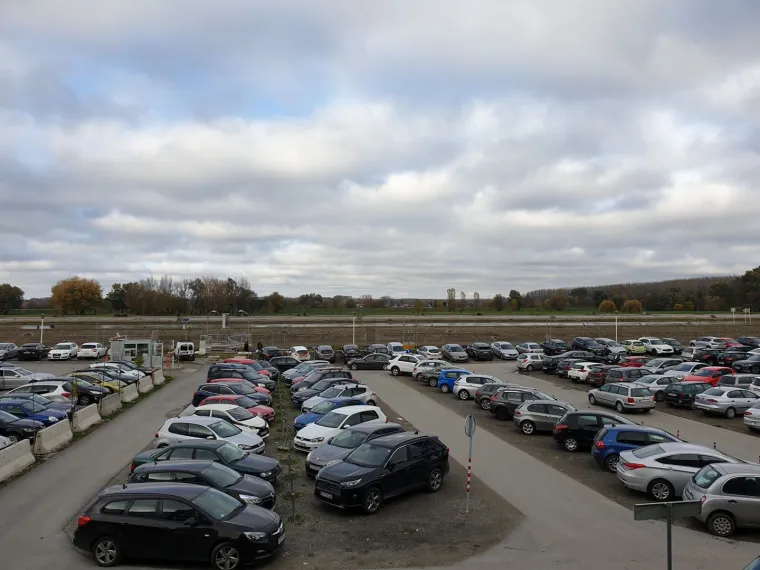 KAKO DANAS IZGLEDA GRAD NA DRAVI? Pusto i bez mladih ljudi...