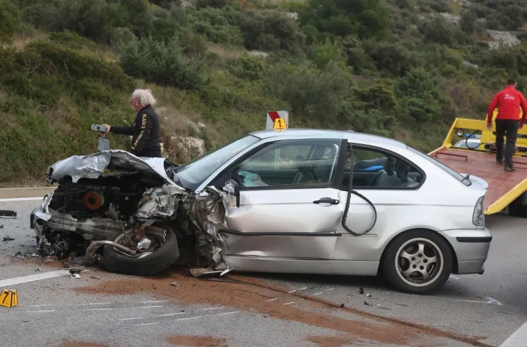 KAOS NA ULAZU U &Scaron;IBENIK: Sudarila se četiri auta, staklo i lim posvuda, promet u kolapsu