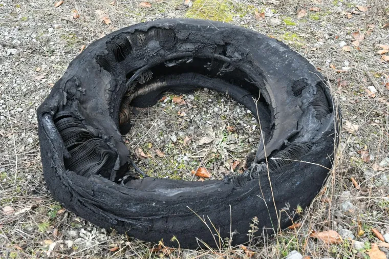 Na Vidikovcu Papuk na cesti između Orahovice i Kutjeva zapalio se autobus koji je prevozio djecu.