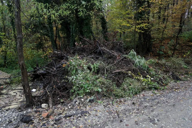 Radovi u ulici Donje Prekrižje za vrijeme obilnih kiša pretvaraju se u obilne lokve