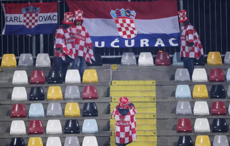 Kao &scaron;to se i očekivalo, izbornik Zlatko Dalić s ovih atomskih 11 kreće po Euro protiv Slovačke: Livaković, Bari&scaron;ić, Perić, Ćaleta-Car, Jedvaj, Brozović, Modrić, Peri&scaron;ić, Vla&scaron;ić, Rebić, Petković.