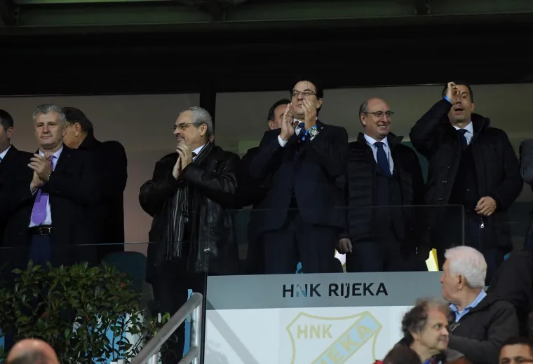 TKO JE SVE DO&Scaron;AO NA RUJEVICU? Poznati ispunili svečanu ložu, pogledajte u čijem je dru&scaron;tvu &Scaron;uker pratio Vatrene